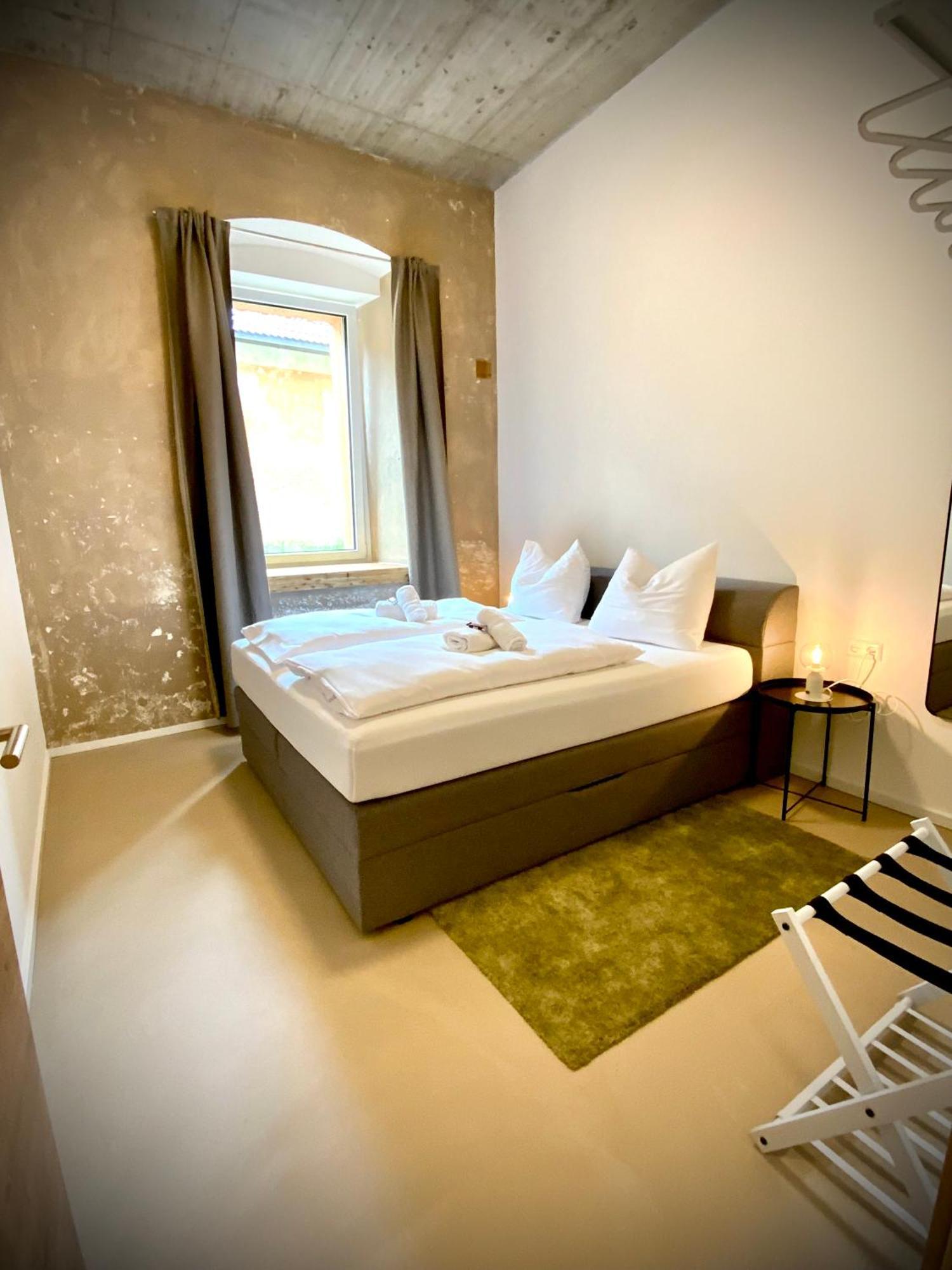 Waterfront - Urbane Eleganz Am Bachufer Apartment Villach Room photo