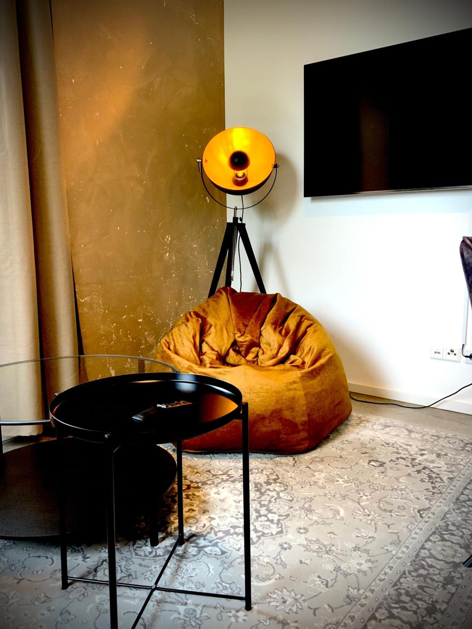 Waterfront - Urbane Eleganz Am Bachufer Apartment Villach Room photo